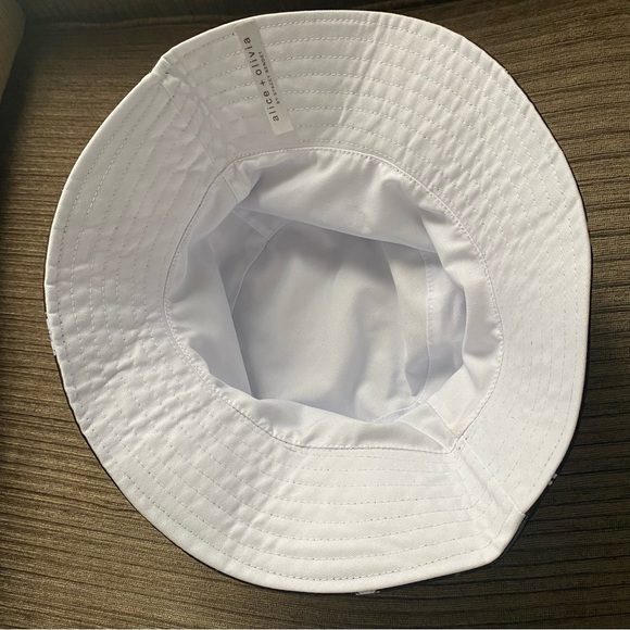 NWT Alice + Olivia AO x FabFirFun Reversible Bucket Hat - Picture 7 of 8